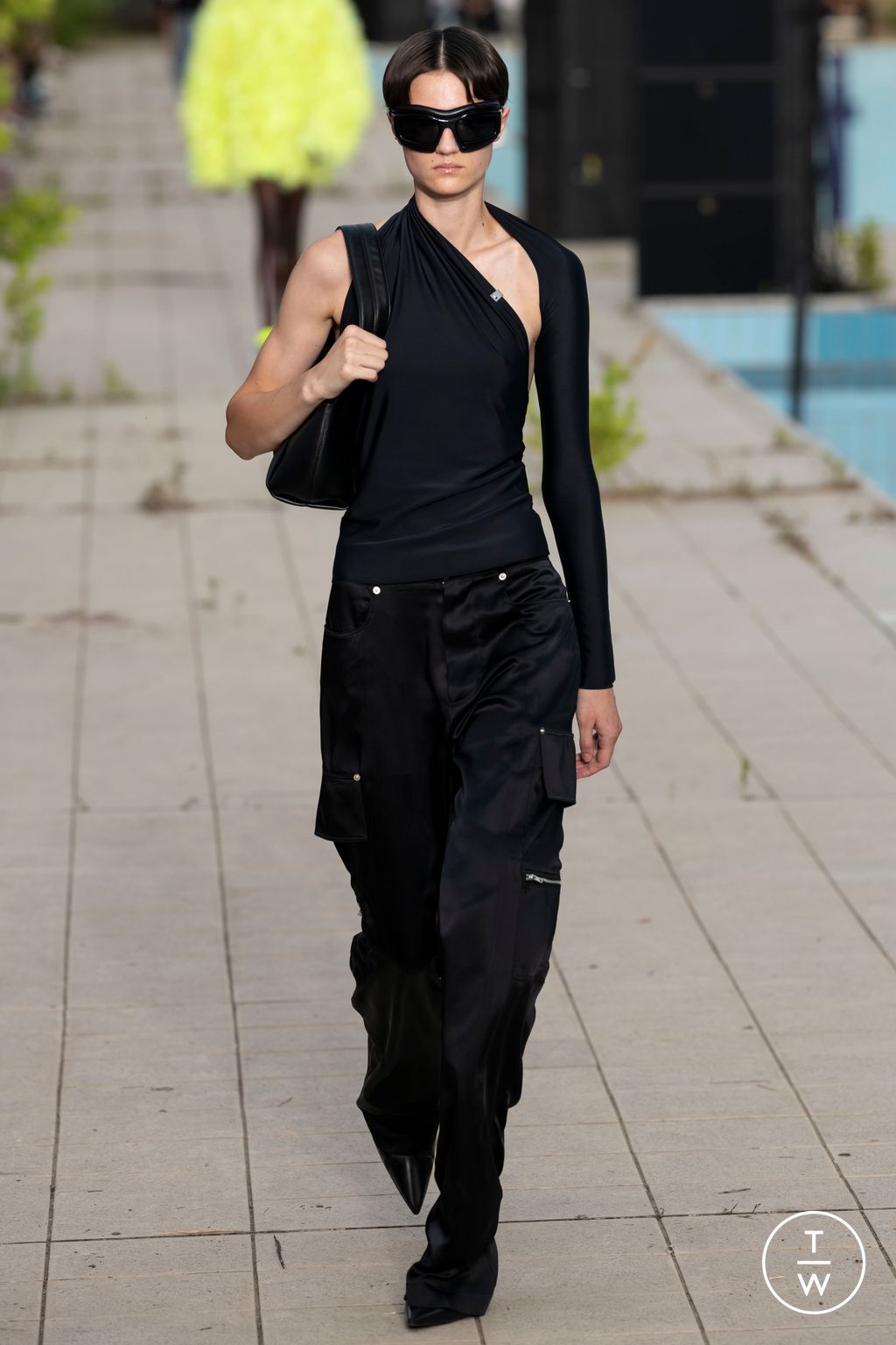 Fashion Week Milan Spring/Summer 2023 look 38 from the Alyx collection menswear