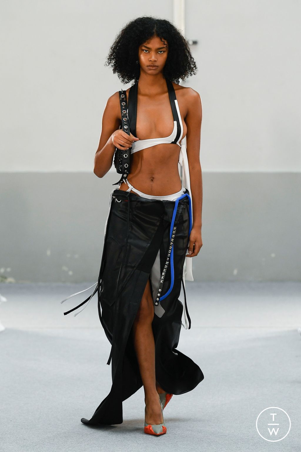 Fashion Week Paris Spring/Summer 2023 look 2 from the Ottolinger collection womenswear