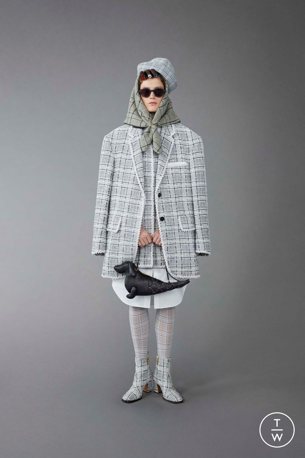 Fashion Week Paris Pre-Fall 2023 look 10 from the Thom Browne collection womenswear