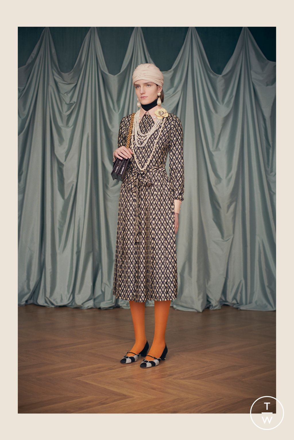 Fashion Week Paris Resort 2025 look 102 from the Valentino collection womenswear