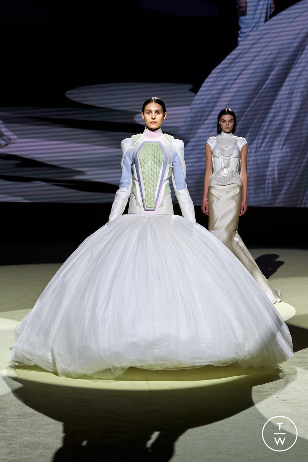 Fashion Week Paris Fall/Winter 2022 look 104 de la collection Balmain womenswear