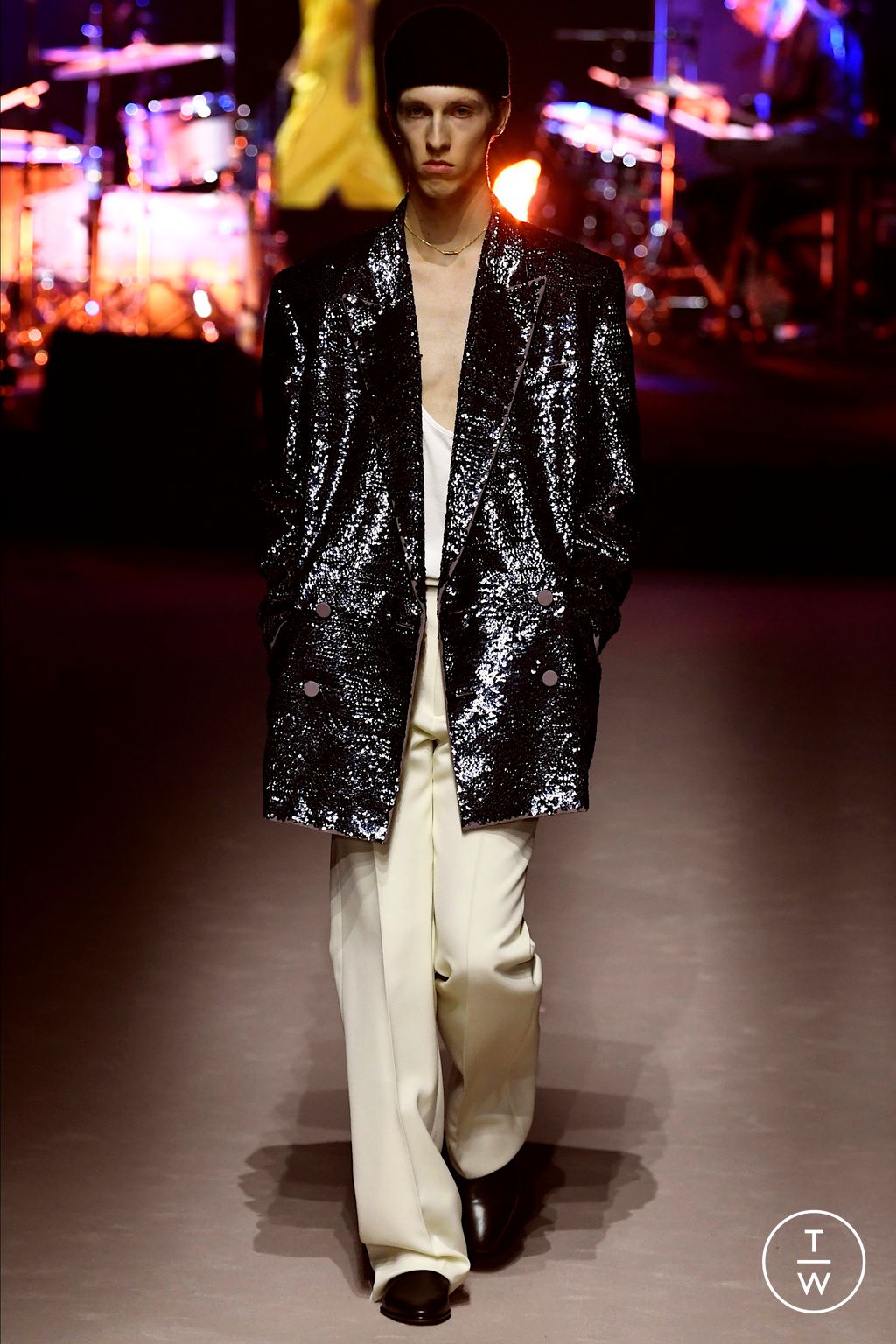 Fashion Week Milan Fall/Winter 2023 look 38 from the Gucci collection menswear