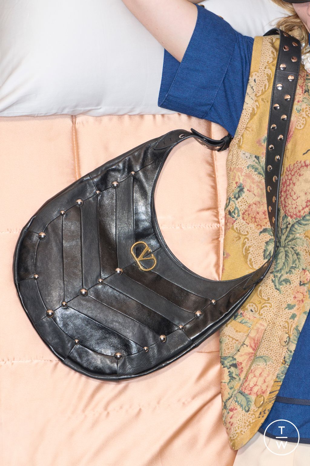 Fashion Week Paris Resort 2026 look 73 from the Valentino collection womenswear accessories