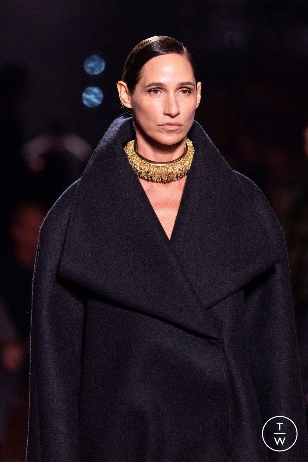 Fashion Week Milan Fall/Winter 2025 look 28 from the Fendi collection womenswear accessories