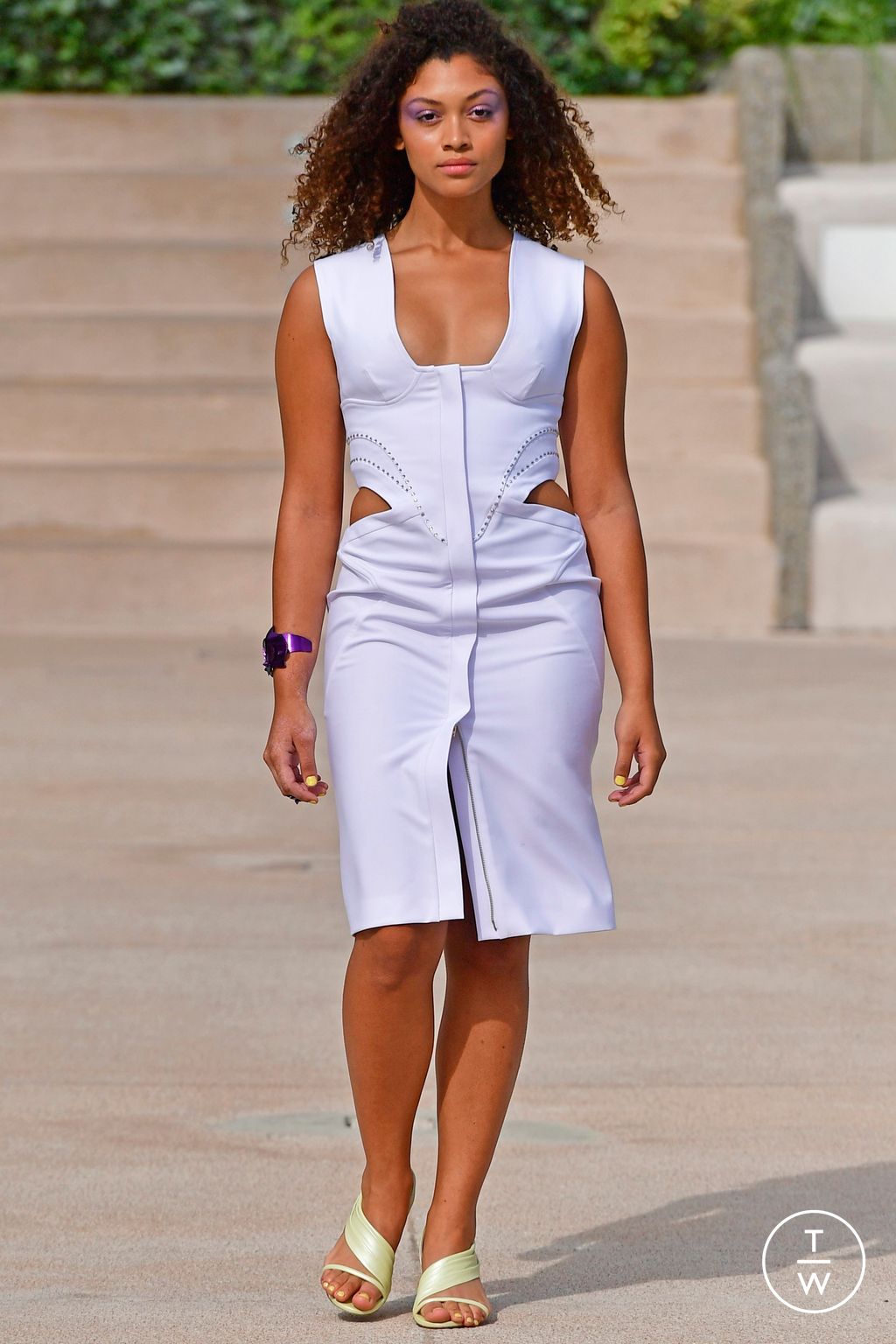 Fashion Week Milan Spring/Summer 2023 look 24 from the Genny collection 女装