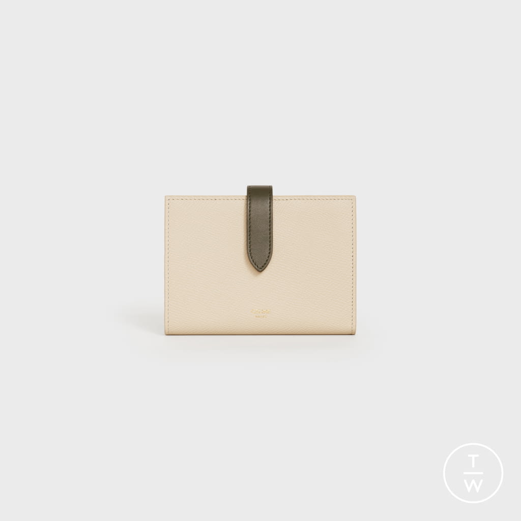 Fashion Week Paris Fall/Winter 2020 look 133 from the Celine collection 女装配饰