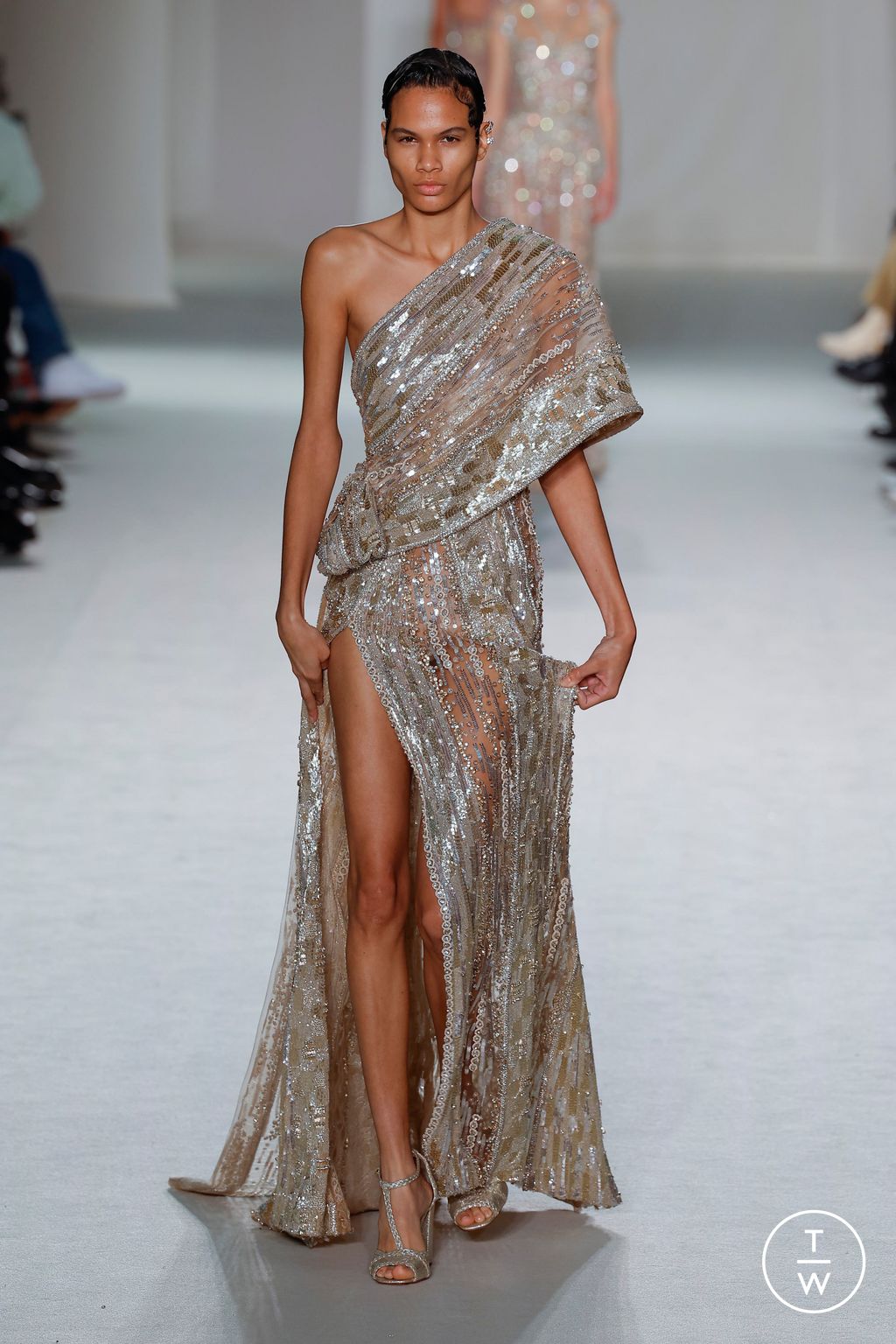 Fashion Week Paris Spring/Summer 2023 look 64 from the Elie Saab collection 高级定制