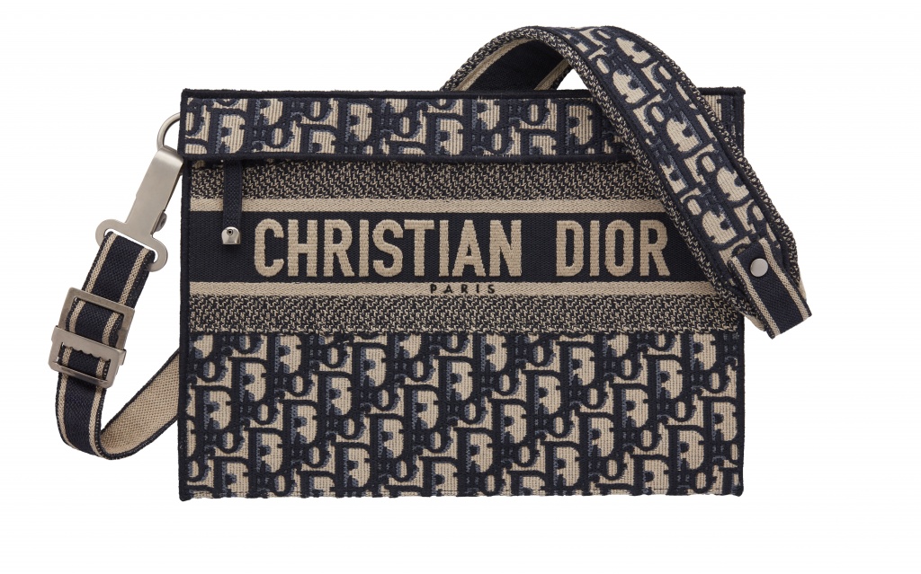 Fashion Week Paris Spring/Summer 2019 look 17 from the Dior collection womenswear accessories