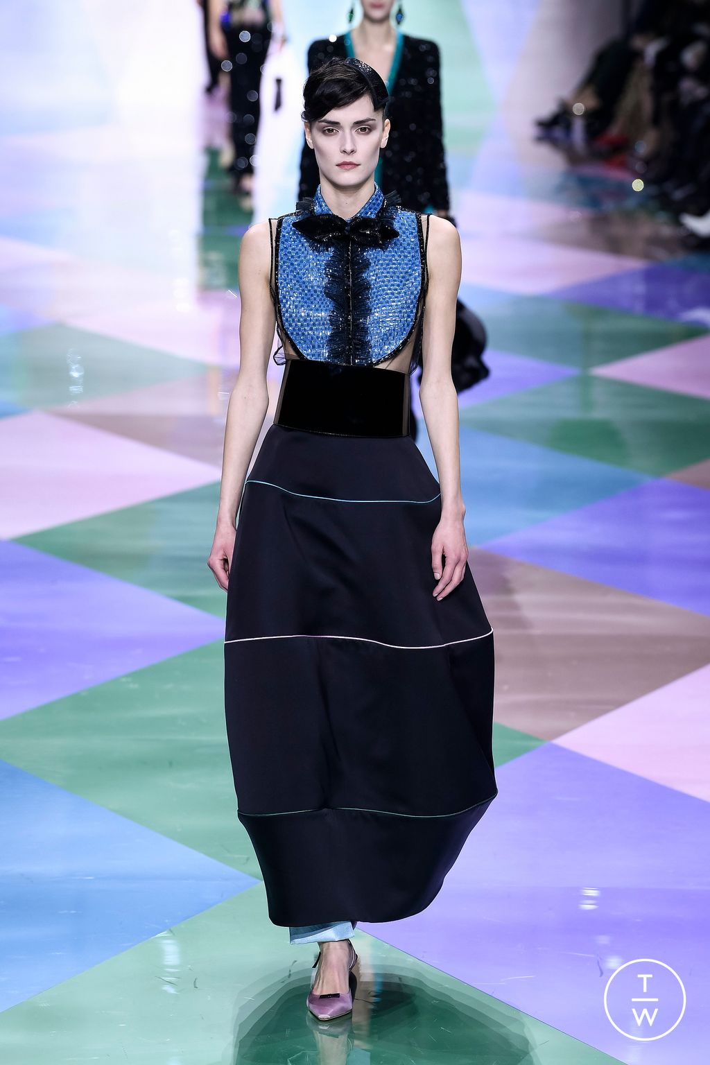 Fashion Week Paris Spring/Summer 2023 look 49 from the Giorgio Armani Privé collection 高级定制