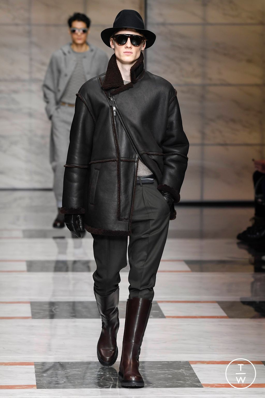 Fashion Week Milan Fall/Winter 2023 look 33 from the Giorgio Armani collection menswear