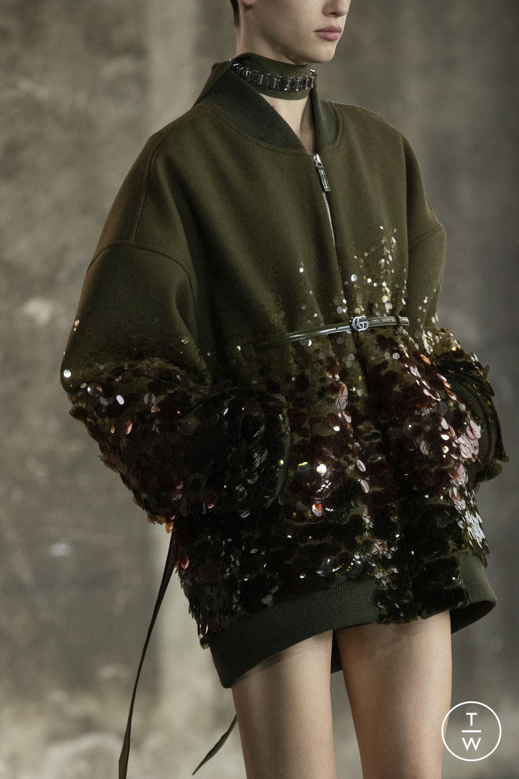 Fashion Week Milan Fall/Winter 2024 look 12 de la collection Gucci womenswear accessories