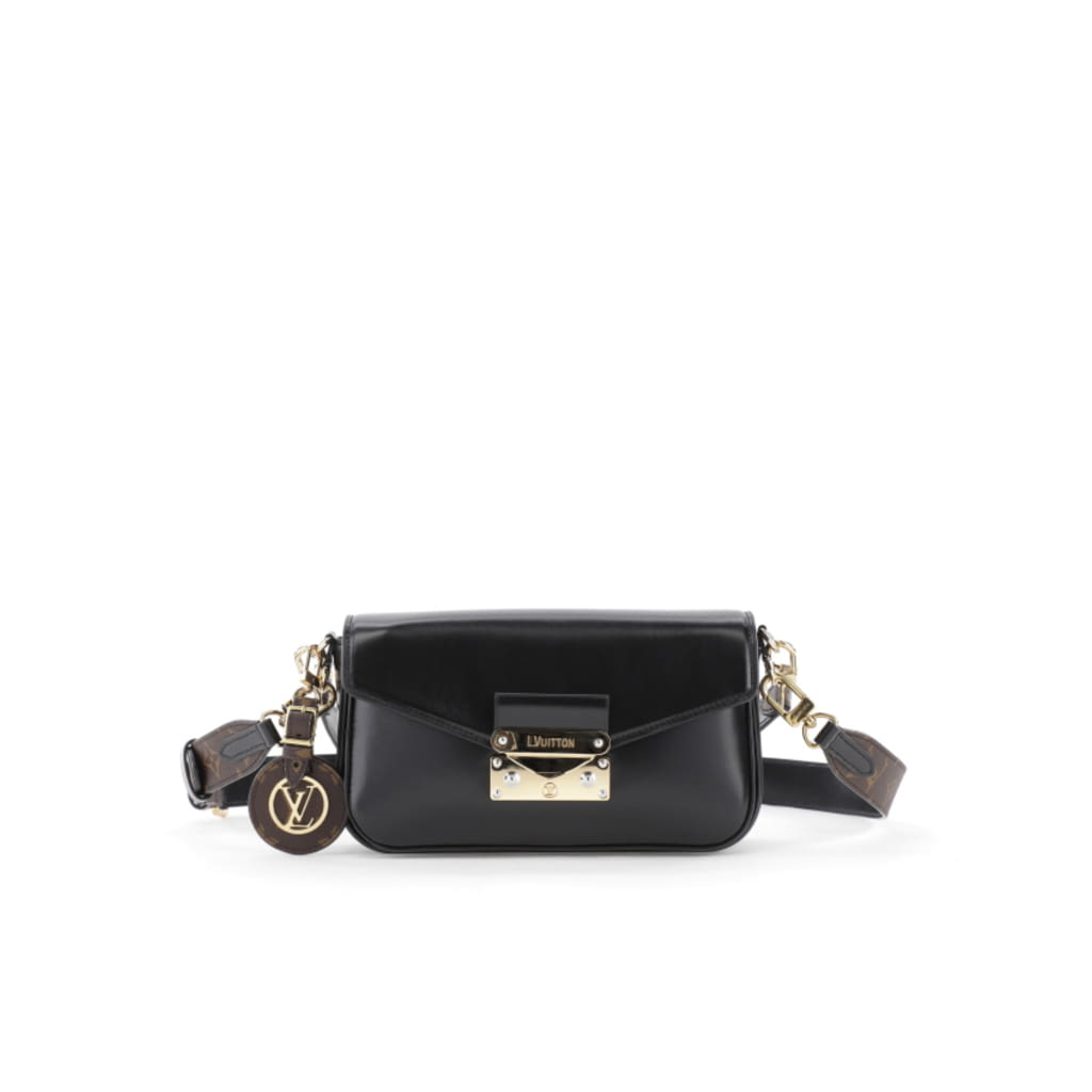 Fashion Week Paris Spring/Summer 2022 look 10 from the Louis Vuitton collection 女装配饰