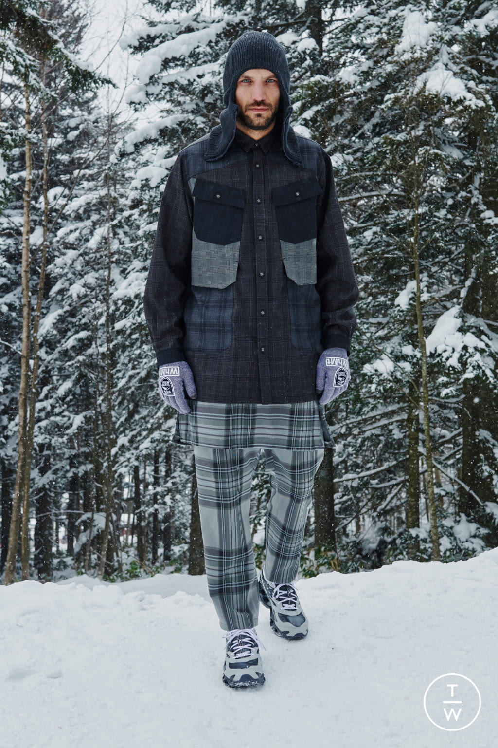 Fashion Week Paris Fall/Winter 2021 look 11 from the White Mountaineering collection menswear