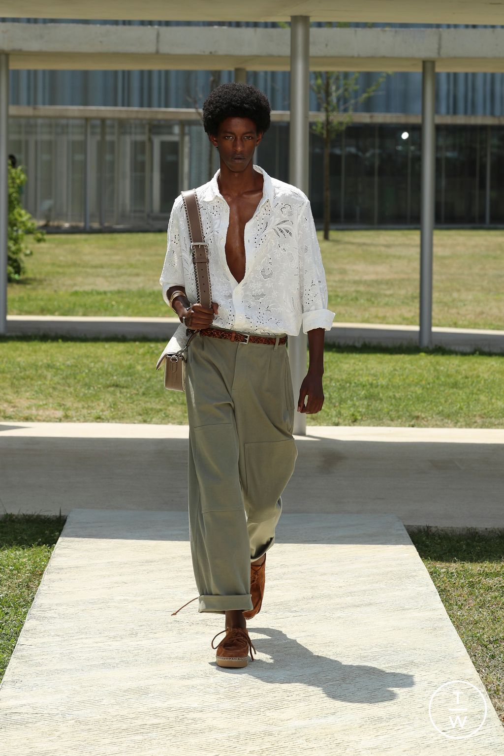 Fashion Week Milan Spring/Summer 2023 look 11 from the Etro collection 男装
