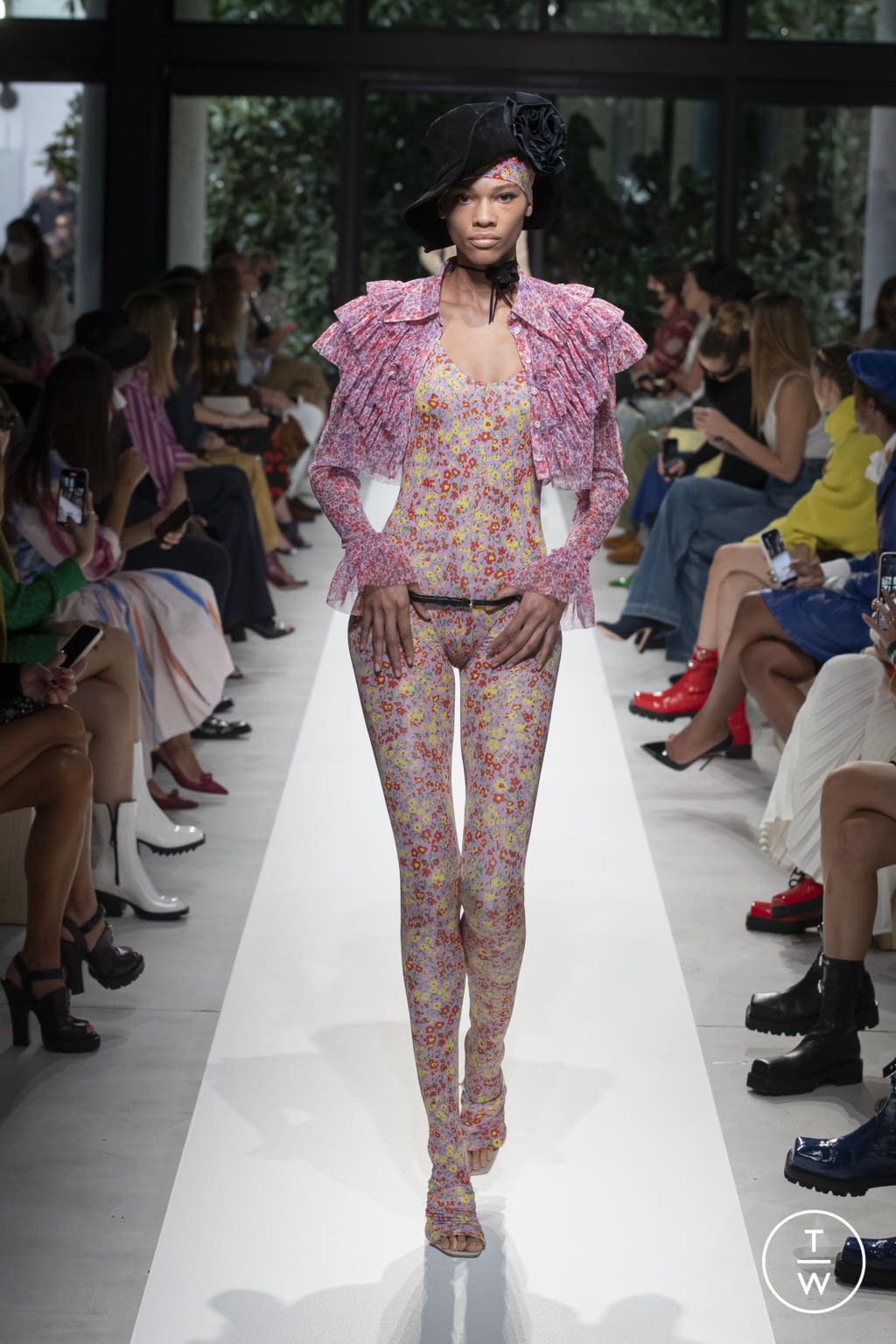 Fashion Week Milan Spring/Summer 2022 look 11 from the Philosophy di Lorenzo Serafini collection womenswear