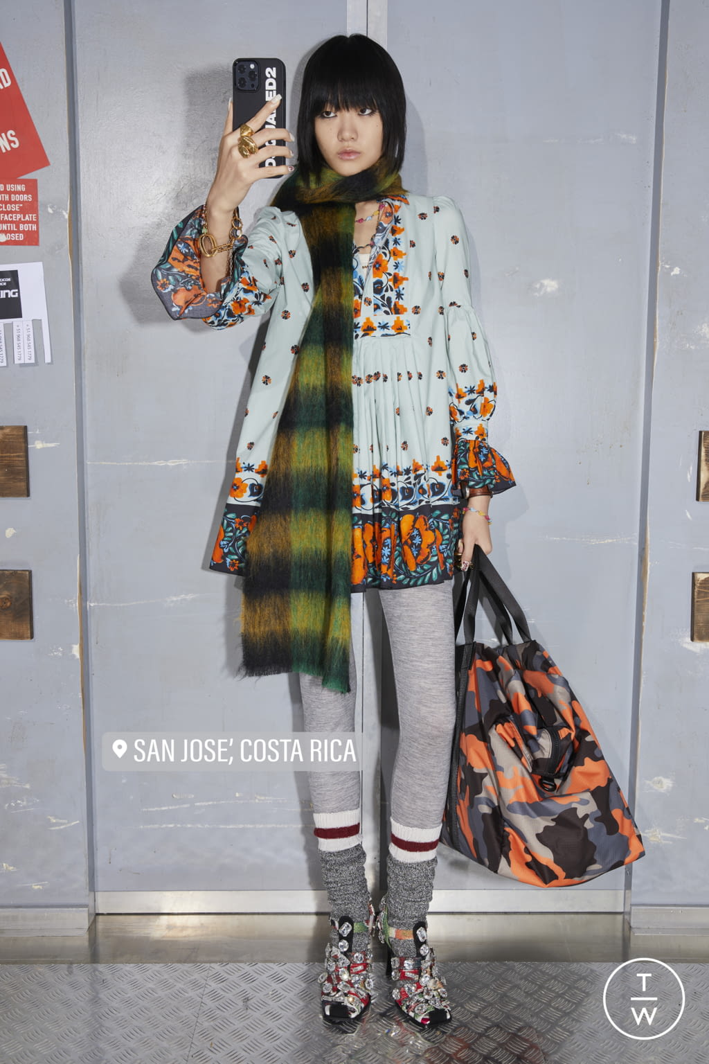 Fashion Week Milan Pre-Fall 2022 look 11 from the Dsquared2 collection 女装