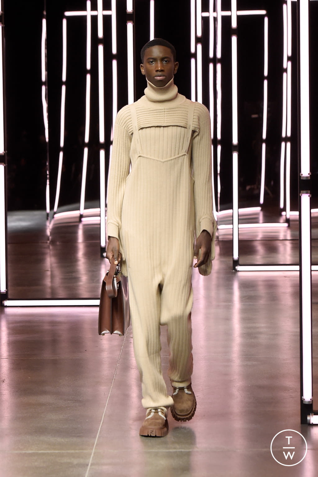 Fashion Week Milan Fall/Winter 2021 look 11 de la collection Fendi menswear