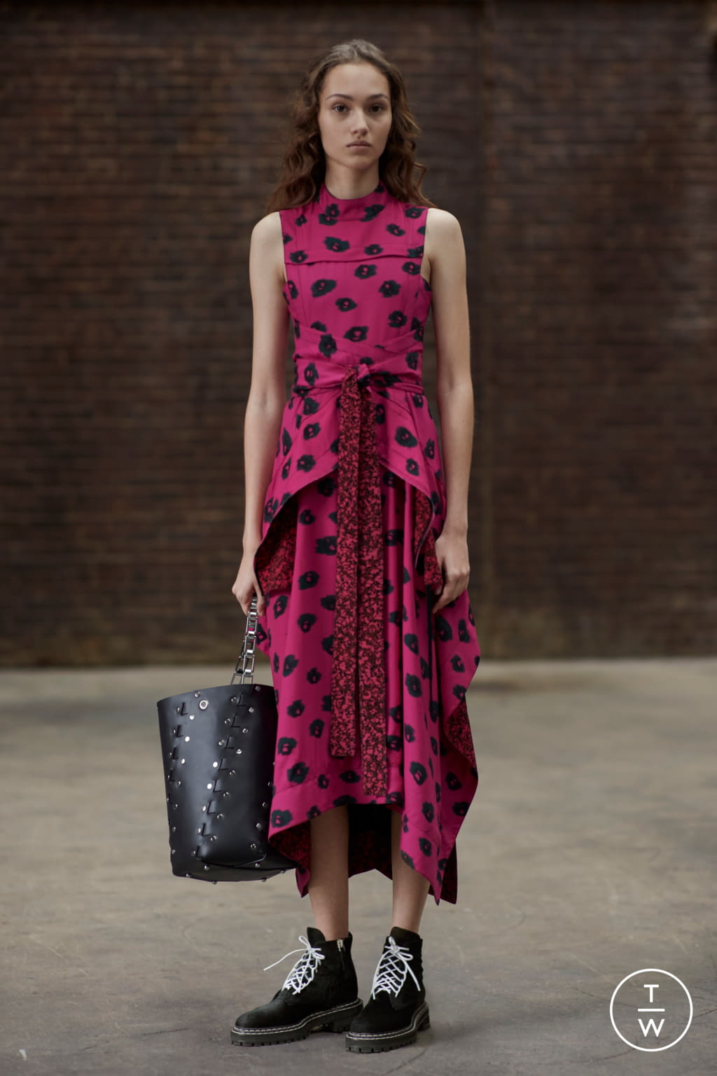 Fashion Week New York Pre-Fall 2017 look 11 from the Proenza Schouler collection womenswear