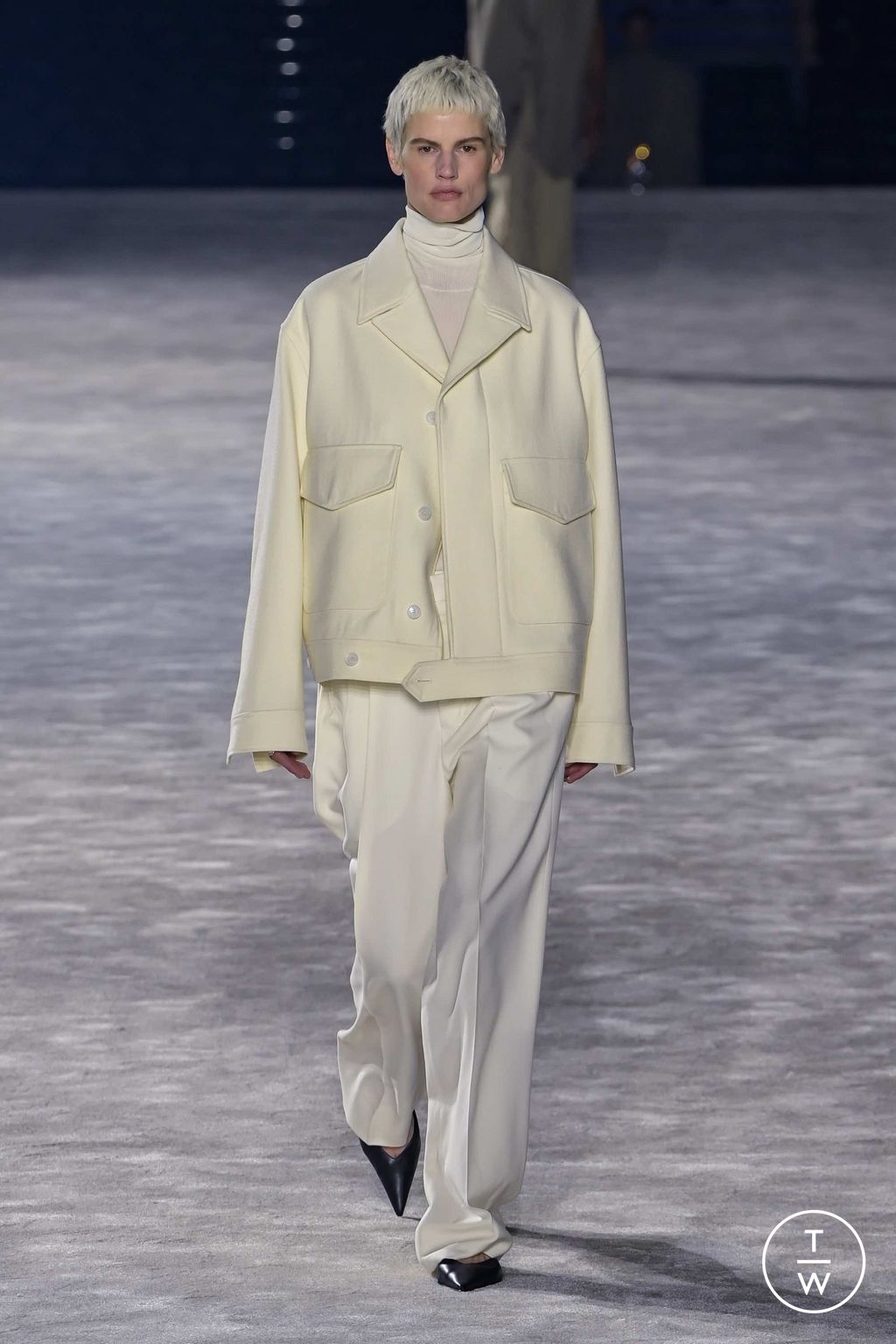 Fashion Week Paris Fall/Winter 2023 look 12 from the Ami collection 男装