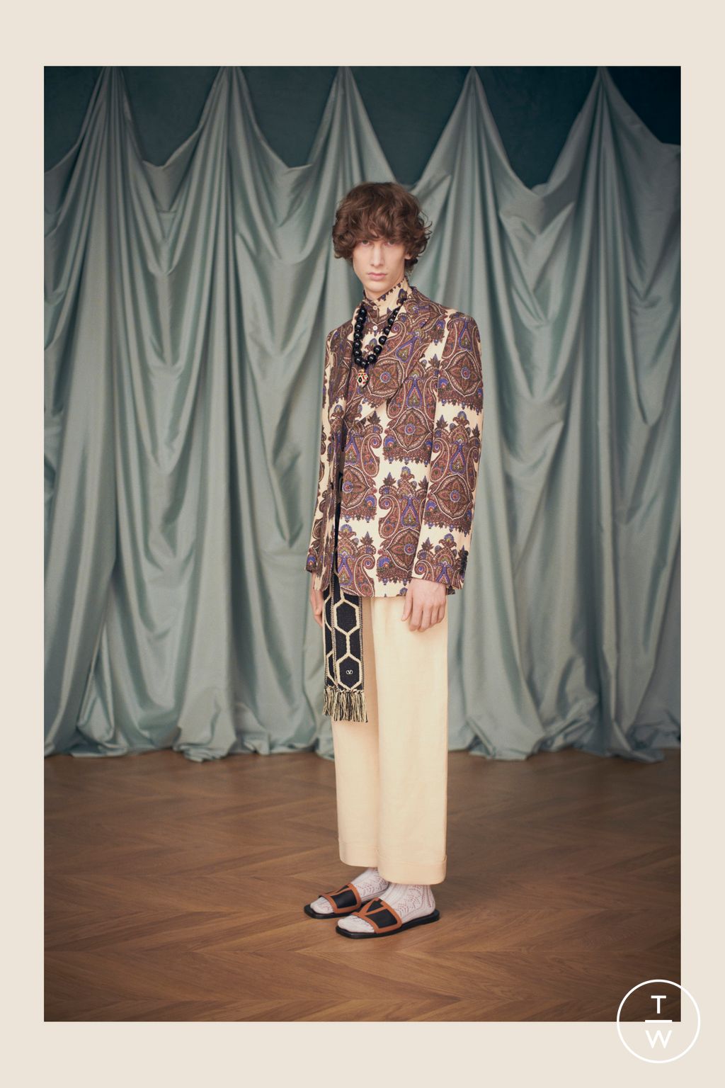 Fashion Week Paris Resort 2025 look 110 from the Valentino collection womenswear