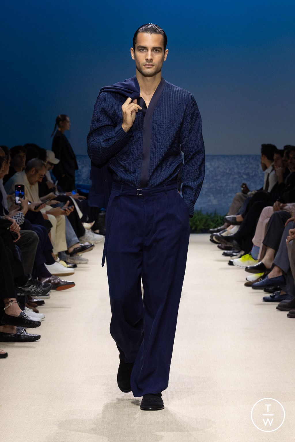 Fashion Week Milan Spring/Summer 2026 look 112 from the Giorgio Armani collection 男装
