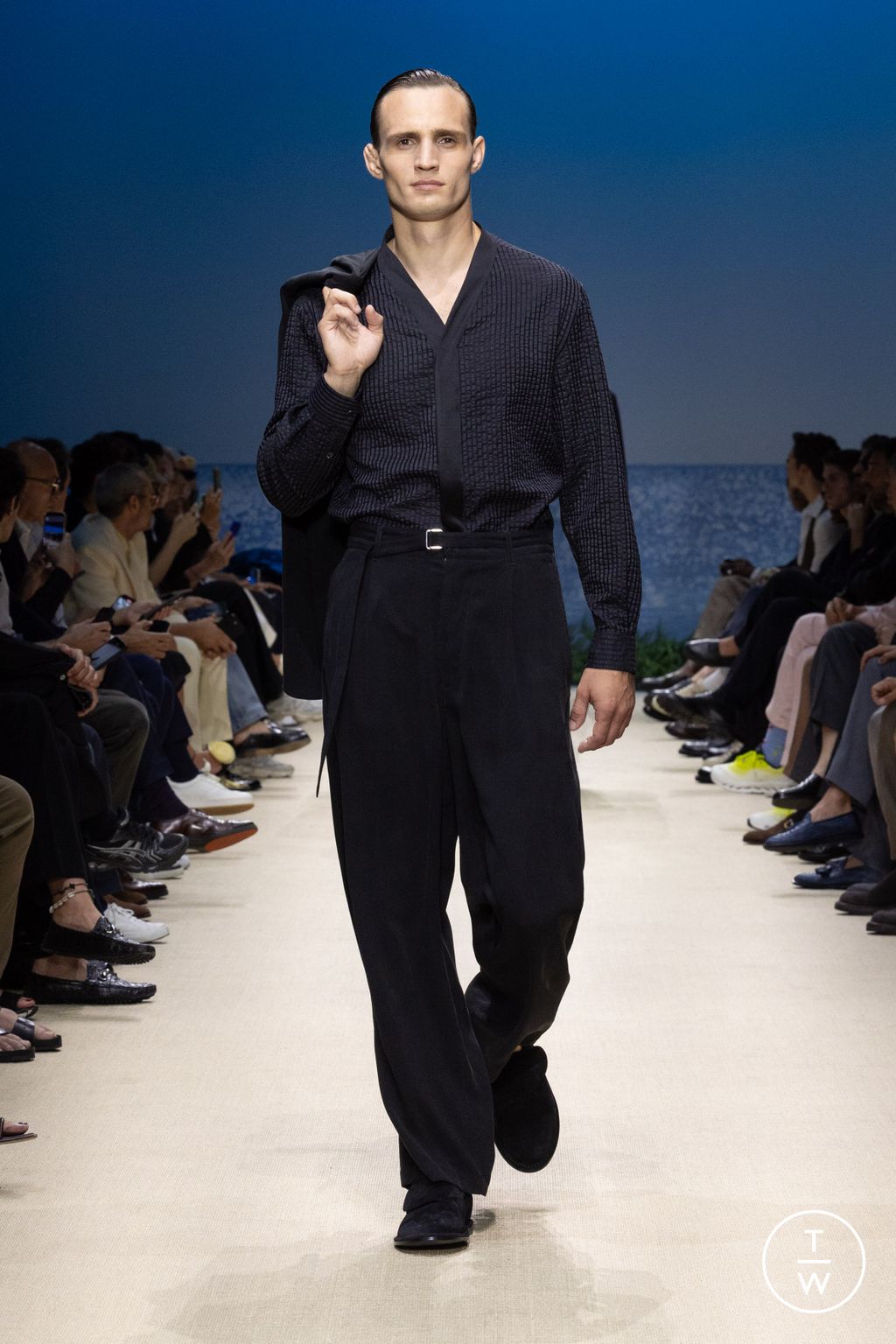 Fashion Week Milan Spring/Summer 2026 look 113 from the Giorgio Armani collection menswear