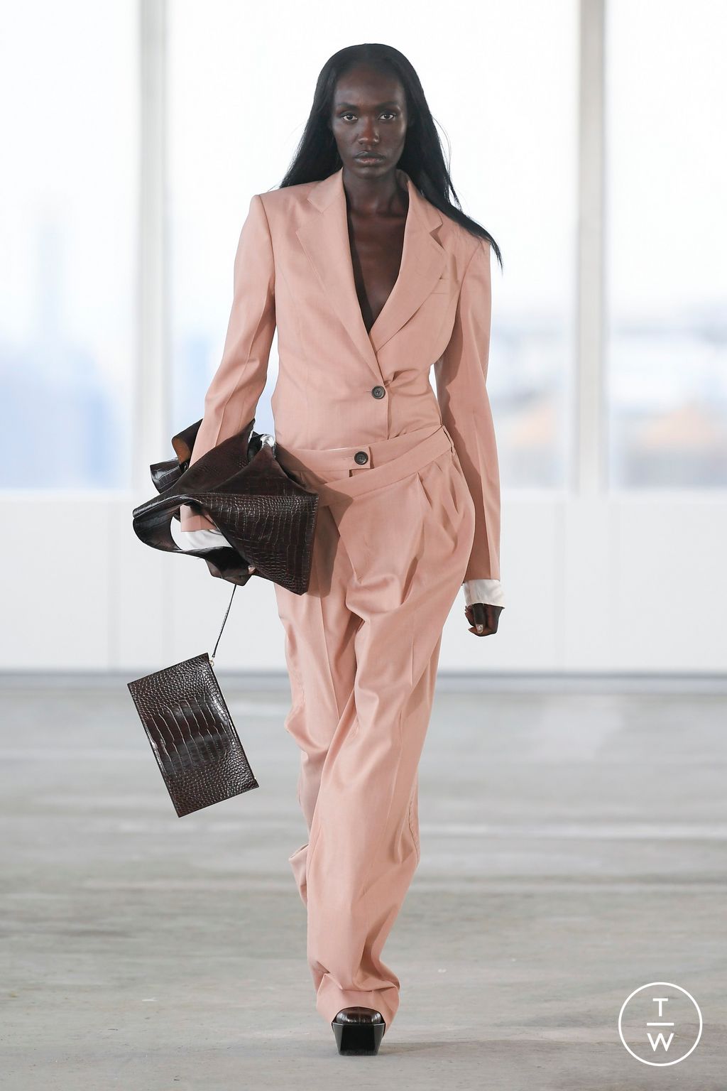 Fashion Week New York Spring/Summer 2023 look 43 from the Peter Do collection womenswear