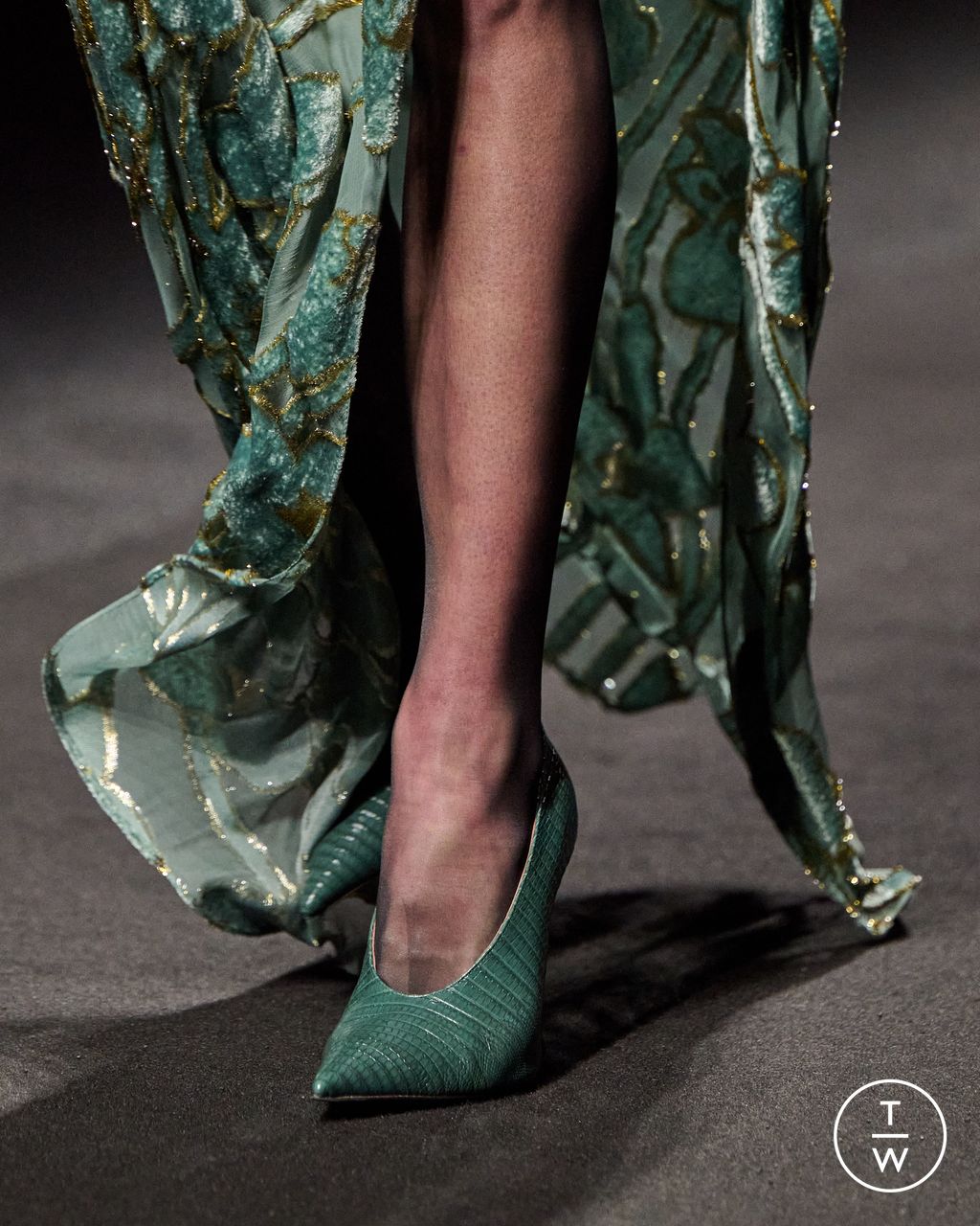 Fashion Week Milan Fall/Winter 2025 look 59 de la collection Roberto Cavalli womenswear accessories