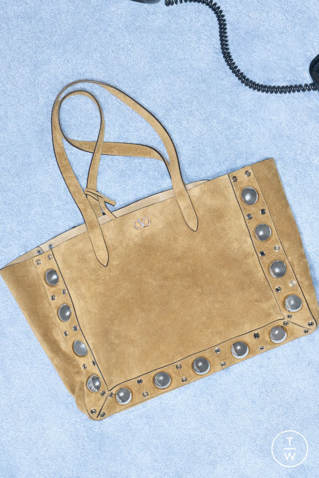 Fashion Week Paris Resort 2026 look 84 from the Valentino collection womenswear accessories