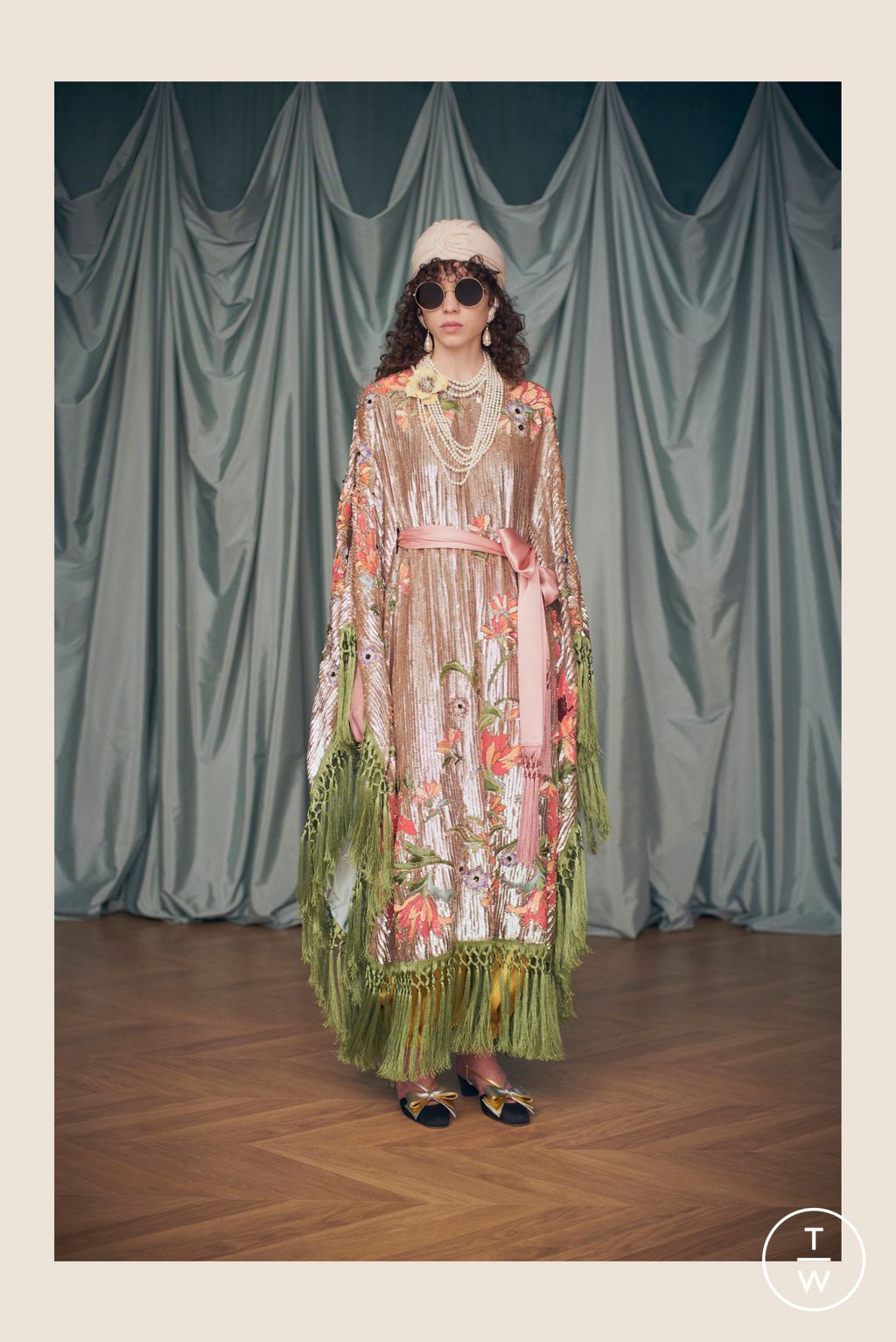 Fashion Week Paris Resort 2025 look 117 from the Valentino collection womenswear