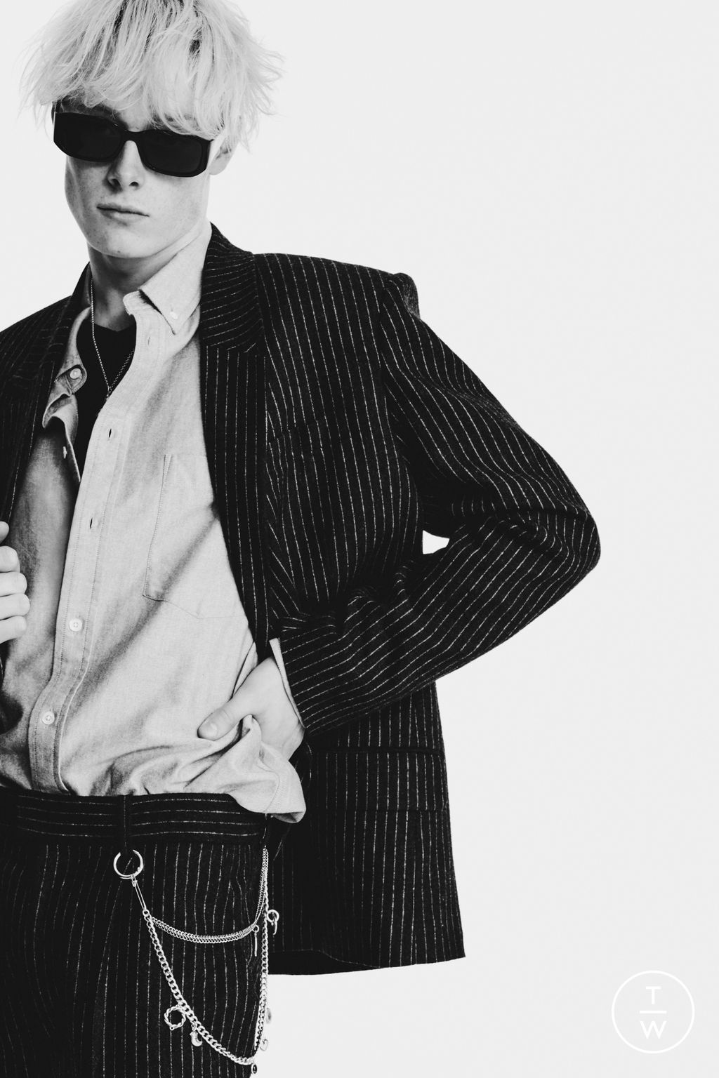 Fashion Week Paris Fall/Winter 2025 look 11 from the Isabel Marant collection menswear