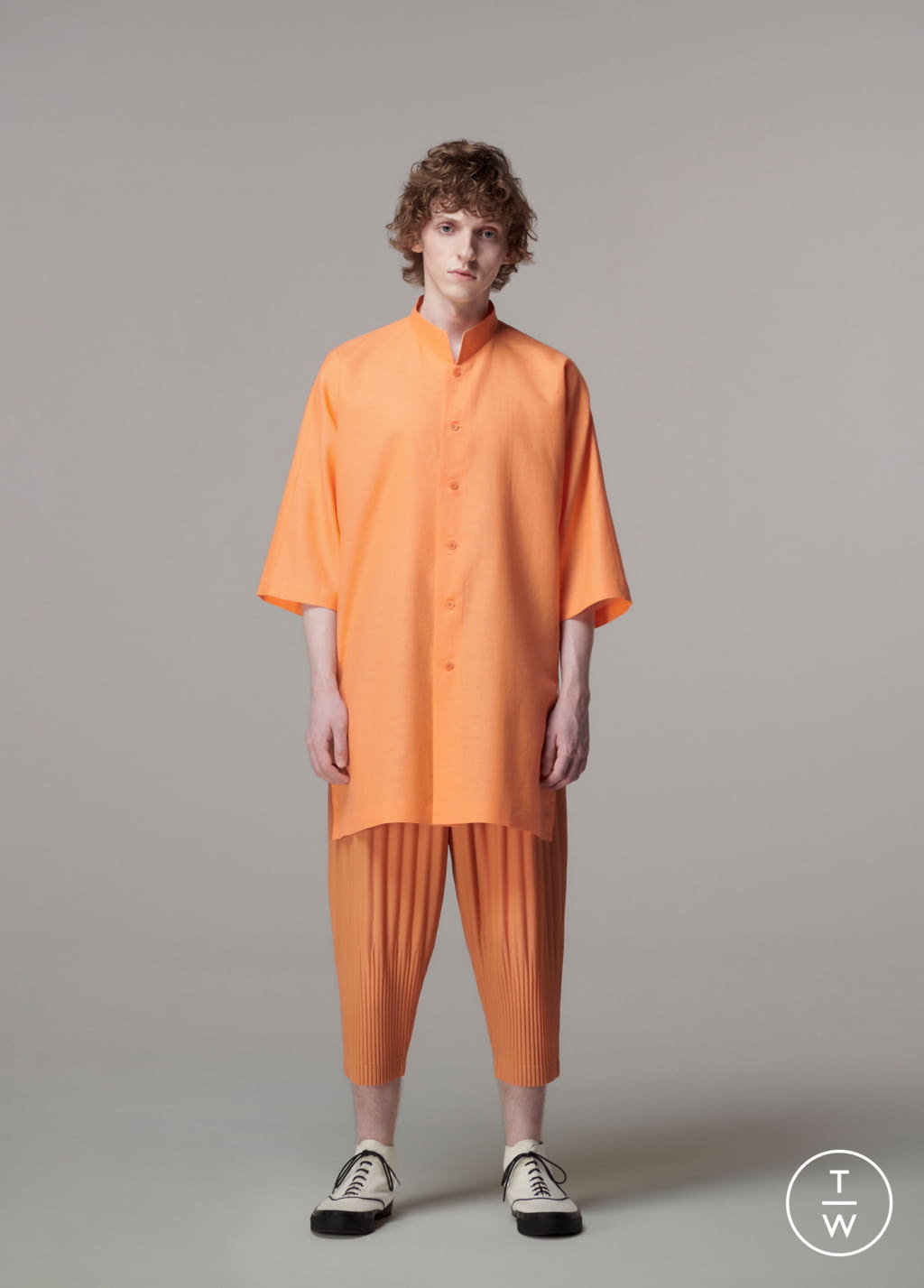 Fashion Week Paris Spring/Summer 2021 look 12 from the HOMME PLISSÉ ISSEY MIYAKE collection menswear