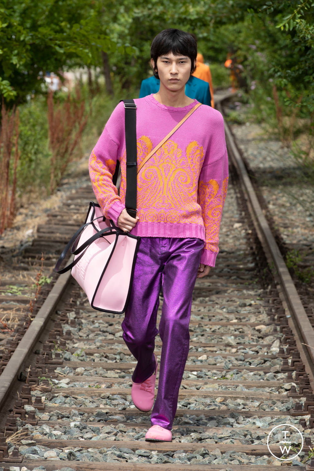 Fashion Week Milan Spring/Summer 2022 look 12 from the Etro collection menswear