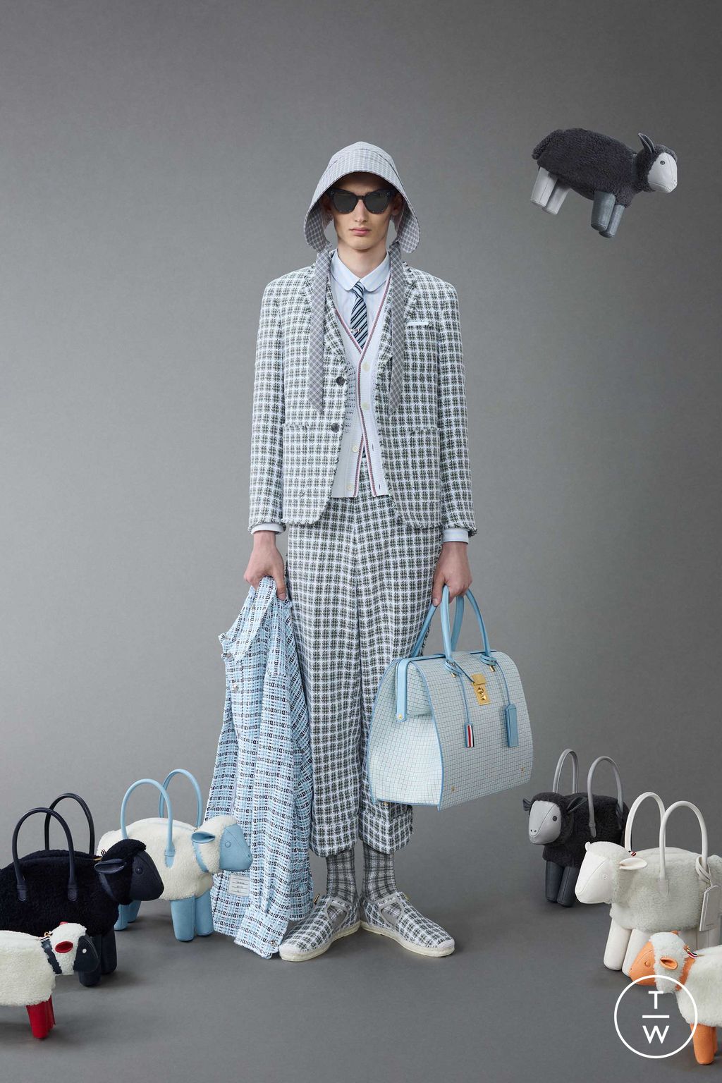 Fashion Week New York Resort 2024 look 12 from the Thom Browne collection 男装