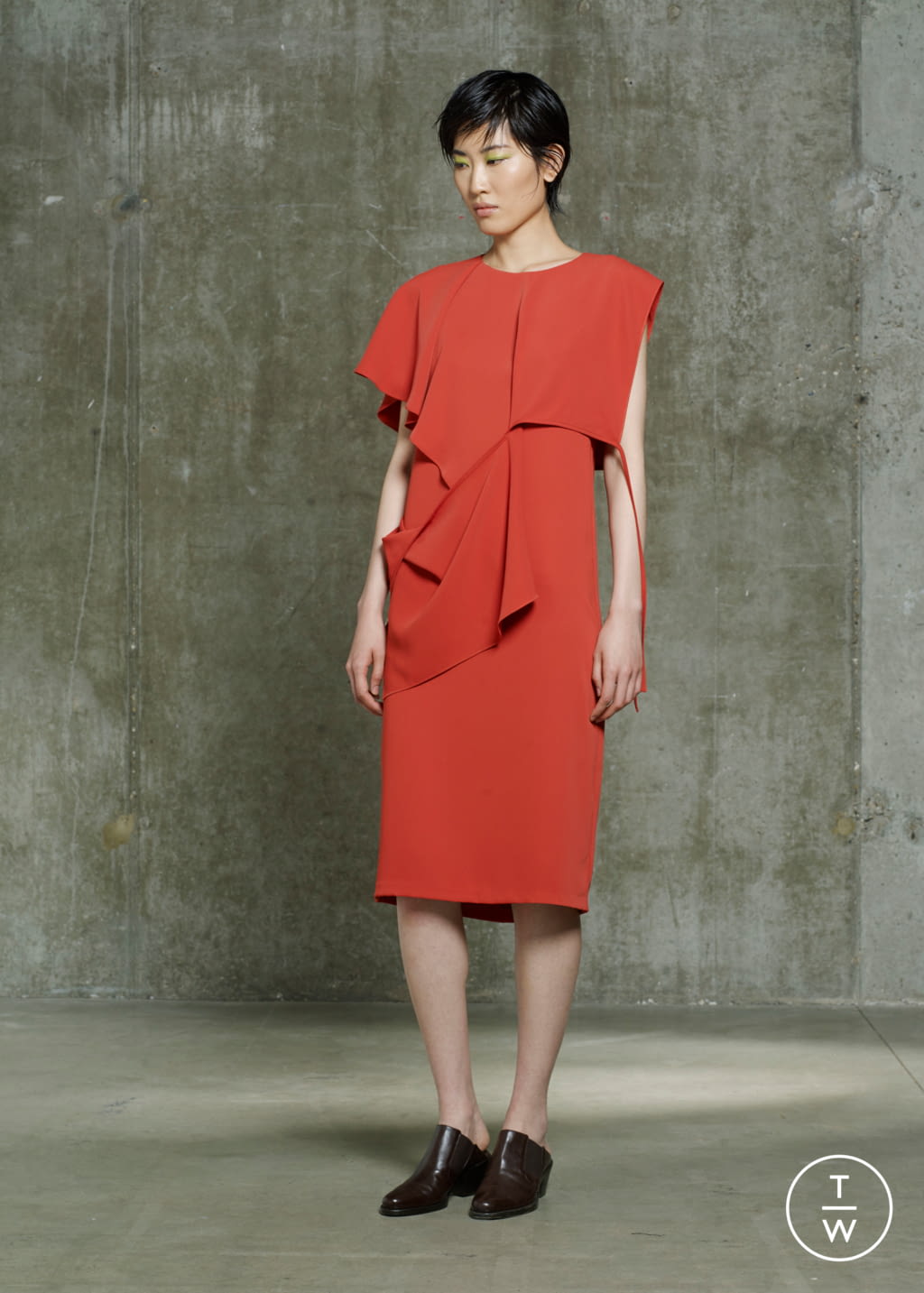 Fashion Week London Resort 2020 look 12 from the Chalayan collection 女装