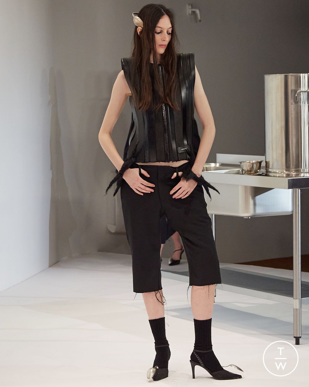 Fashion Week Paris Fall/Winter 2023 look 12 de la collection Hodakova womenswear