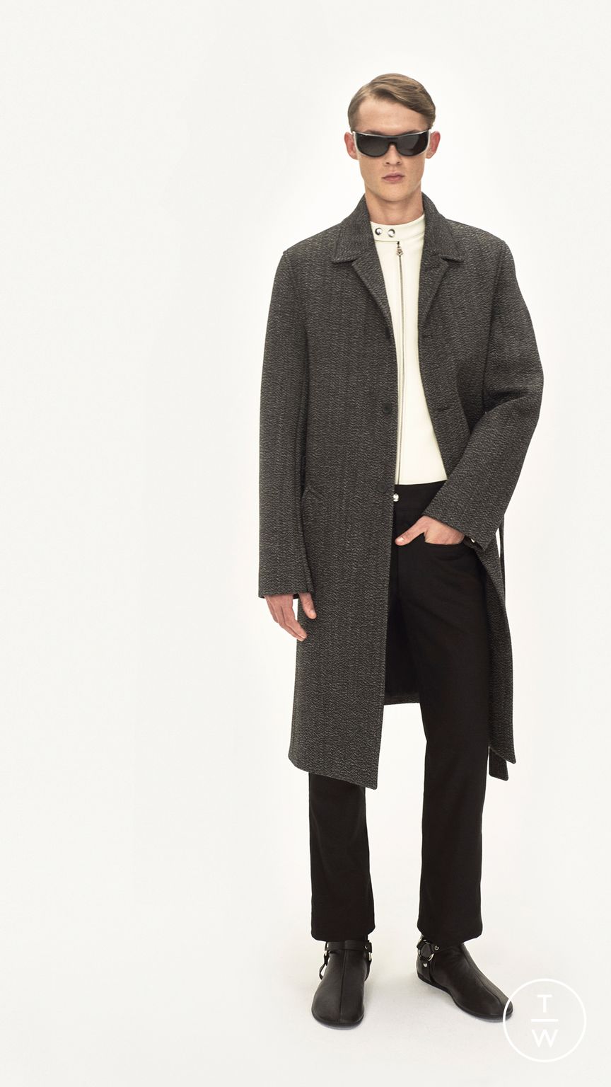 Fashion Week Paris Pre-Fall 2025 look 12 from the Courrèges collection womenswear