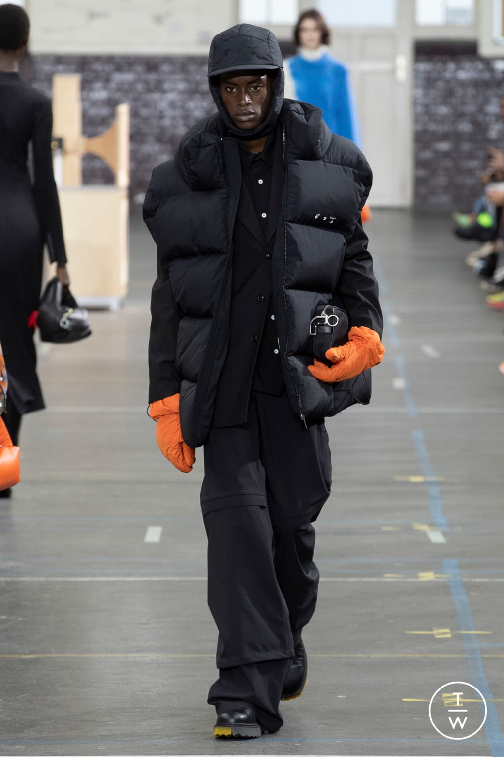 Fashion Week Paris Fall/Winter 2021 look 12 from the Off-White collection womenswear