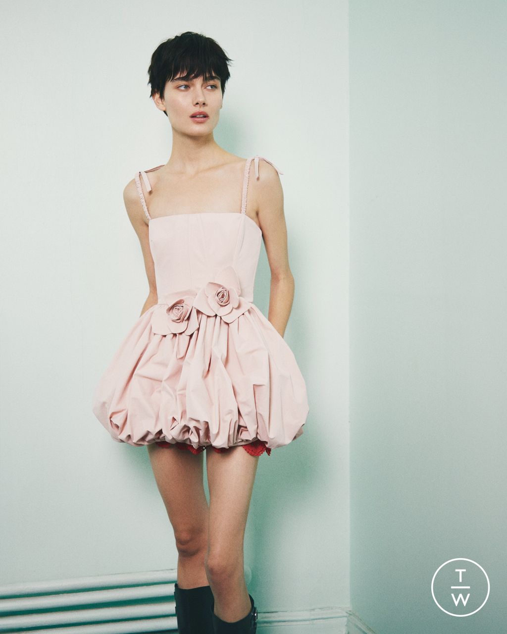 Fashion Week New York Pre-Fall 2025 look 12 from the AKNVAS collection womenswear