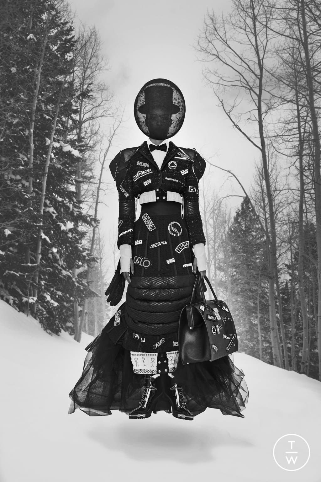 Fashion Week Paris Fall/Winter 2021 look 12 from the Thom Browne collection 女装