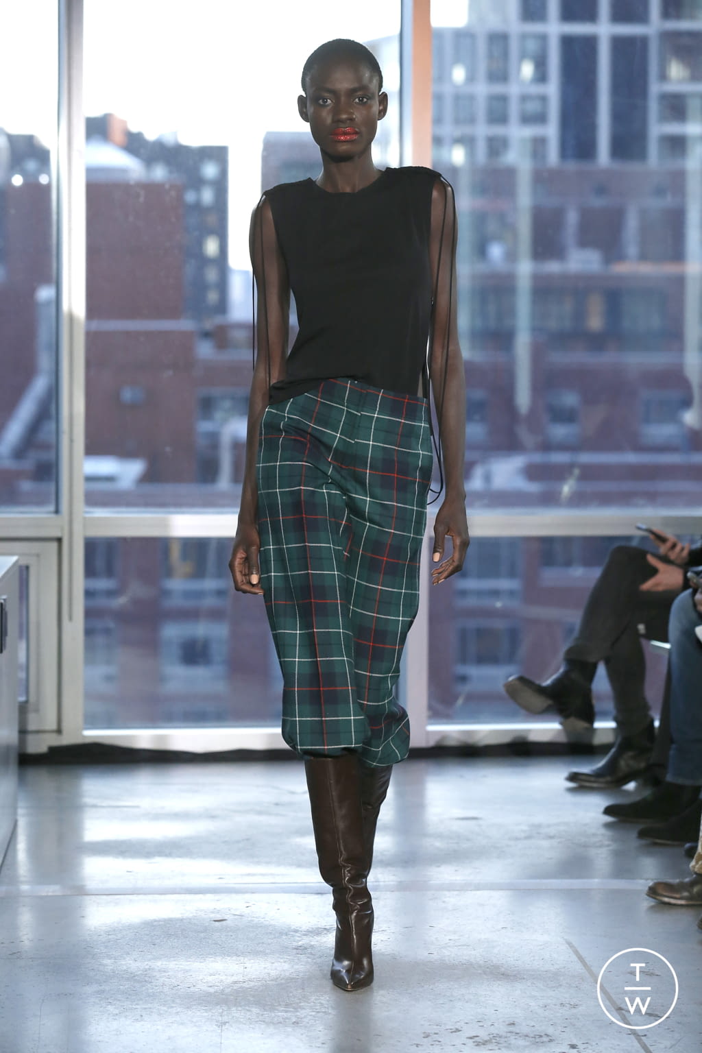 Fashion Week New York Fall/Winter 2022 look 12 from the Duncan collection womenswear