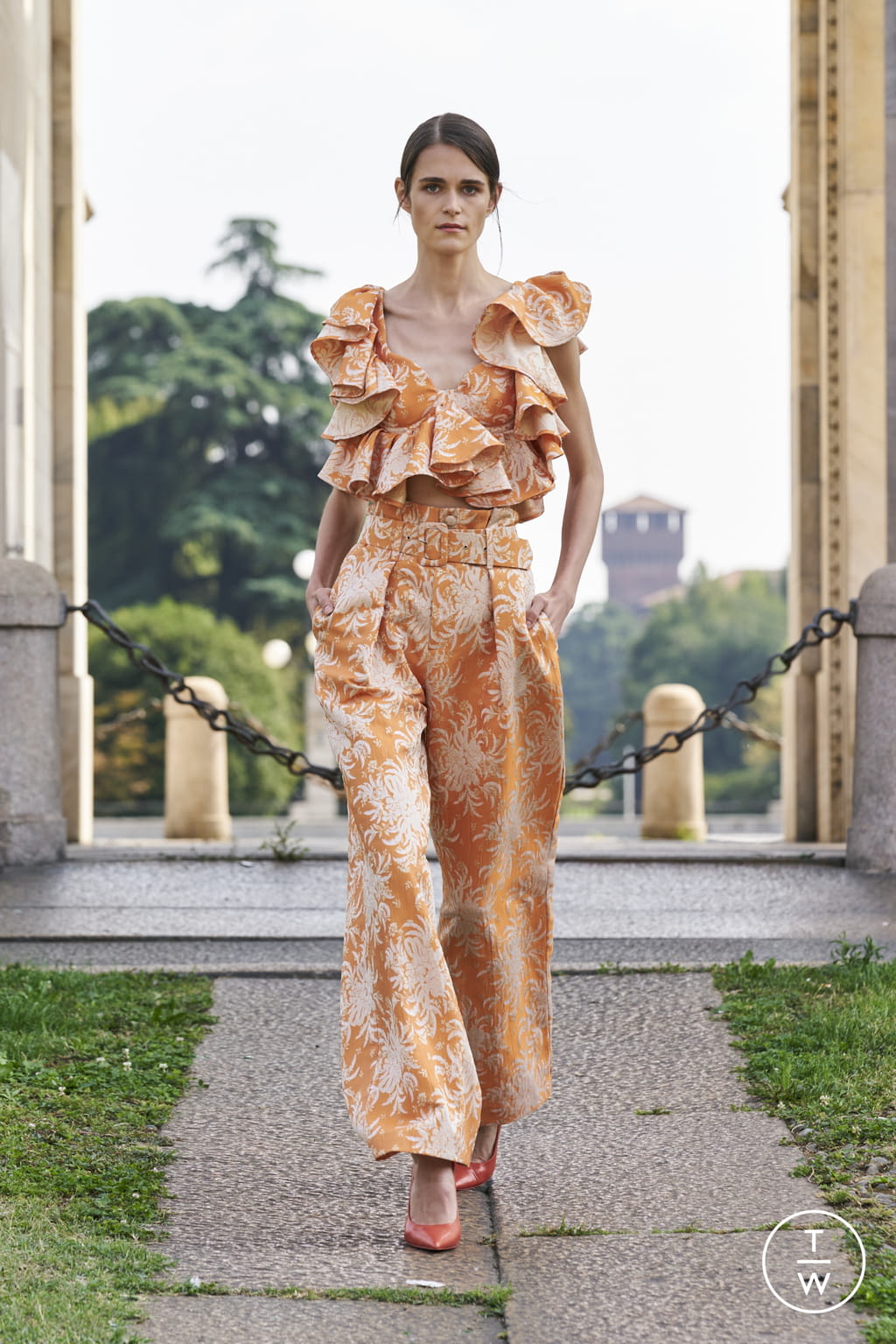 Fashion Week Milan Spring/Summer 2022 look 12 de la collection Goncalo Peixoto womenswear
