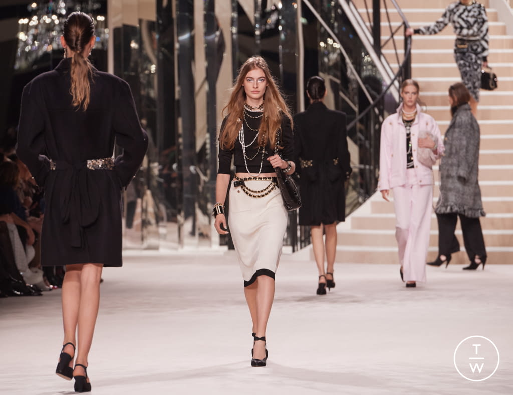 Fashion Week Paris Pre-Fall 2020 look 13 de la collection Chanel womenswear