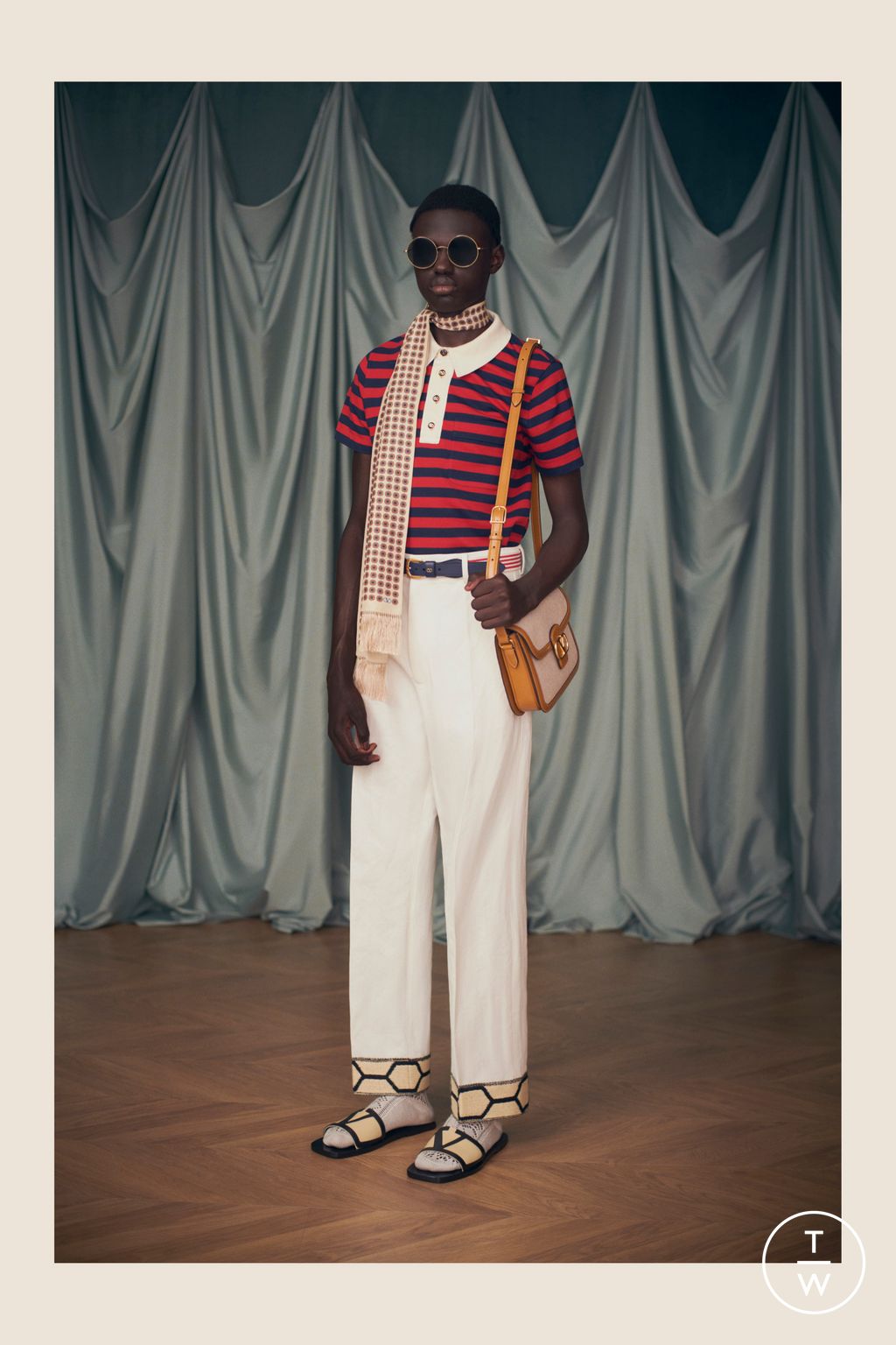 Fashion Week Paris Resort 2025 look 120 from the Valentino collection 女装