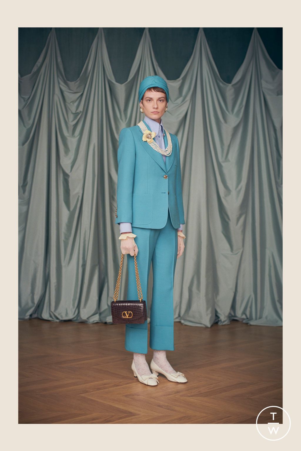 Fashion Week Paris Resort 2025 look 121 from the Valentino collection womenswear