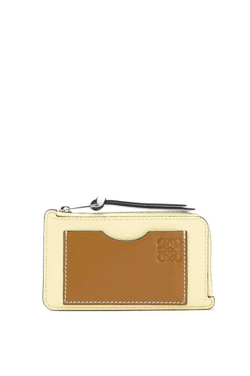 Fashion Week Paris Spring/Summer 2021 look 1 from the Loewe collection womenswear accessories