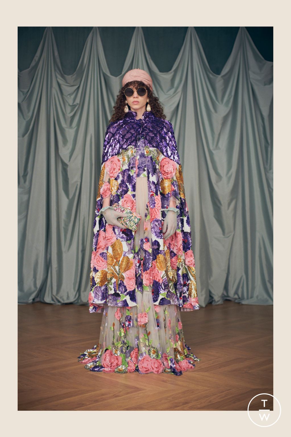Fashion Week Paris Resort 2025 look 123 from the Valentino collection womenswear