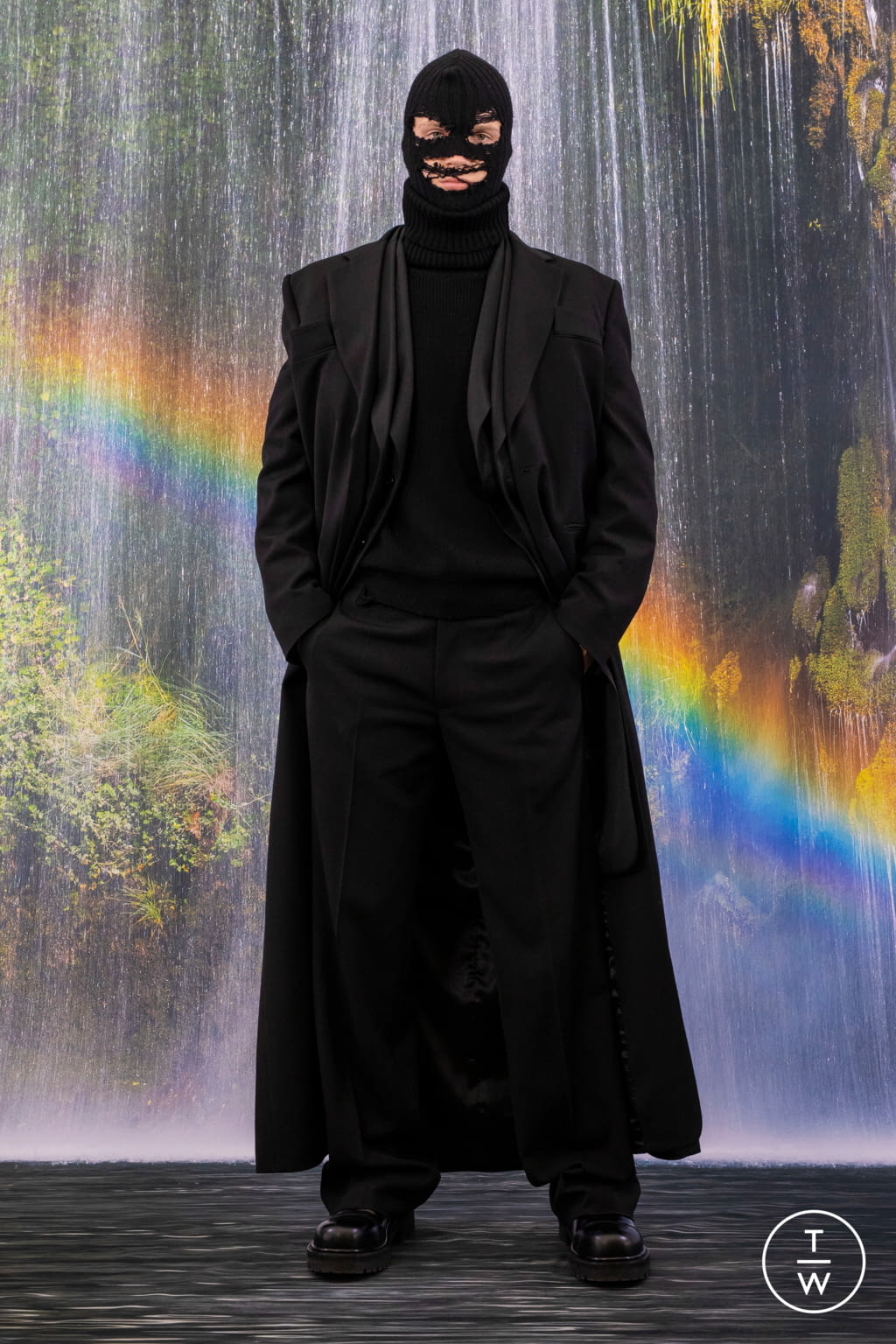 Fashion Week Paris Fall/Winter 2021 look 125 from the VETEMENTS collection menswear