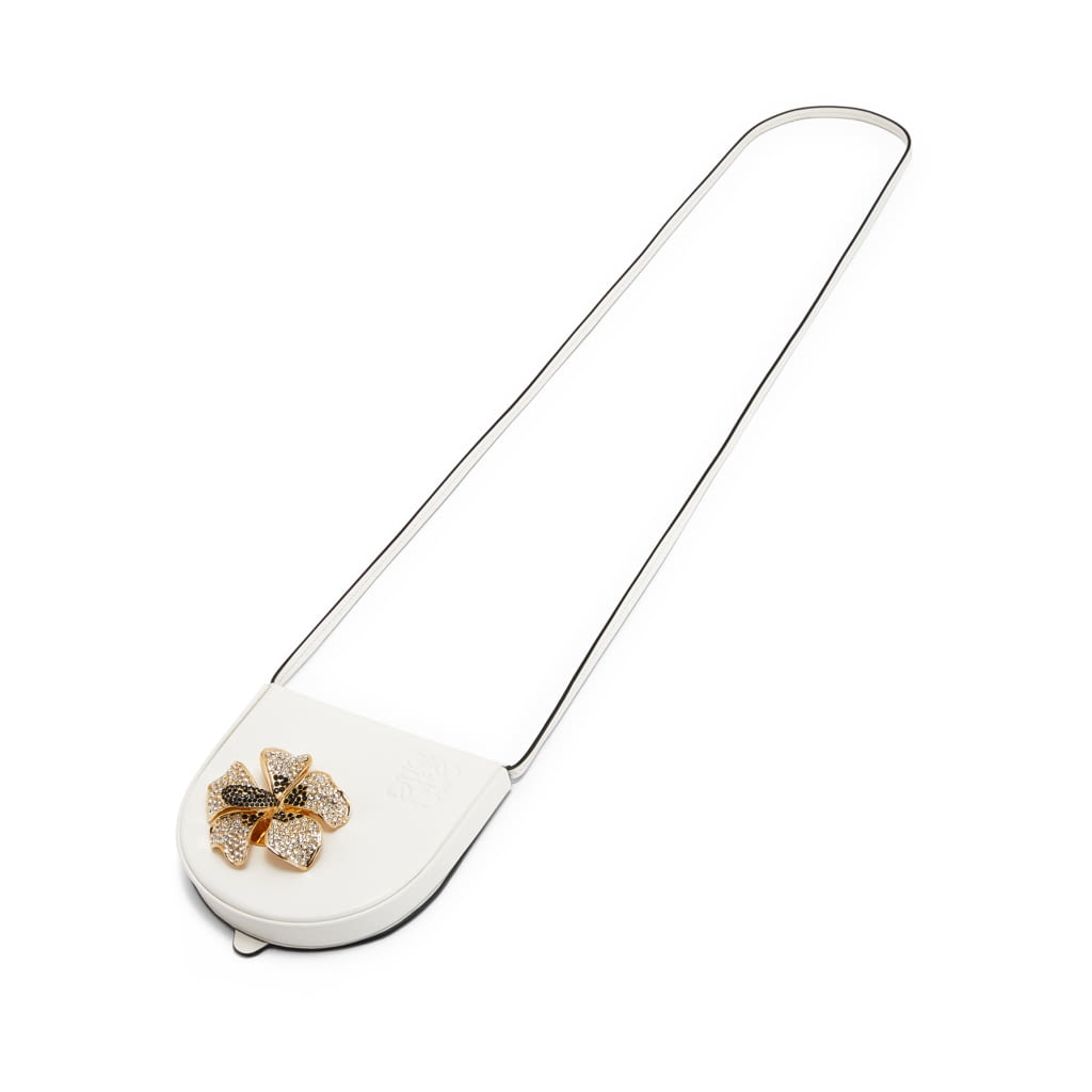 Fashion Week Paris Spring/Summer 2020 look 8 de la collection Loewe womenswear accessories