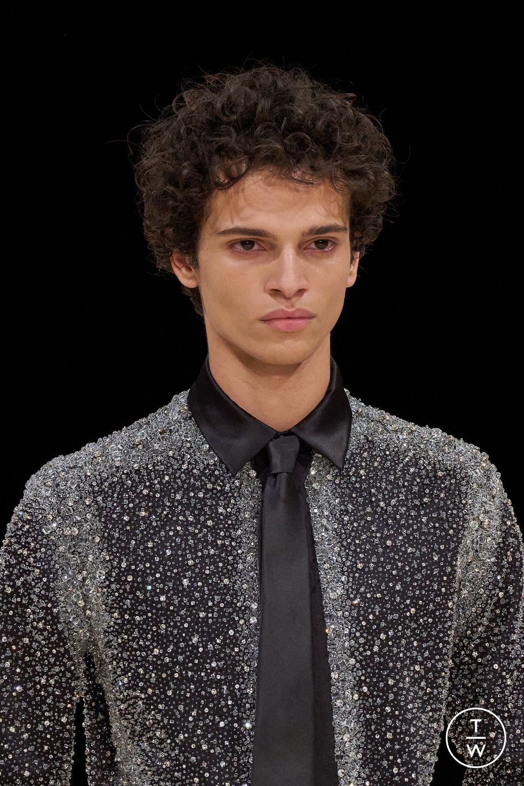 Fashion Week Paris Fall/Winter 2024 look 63 from the Balmain collection menswear accessories